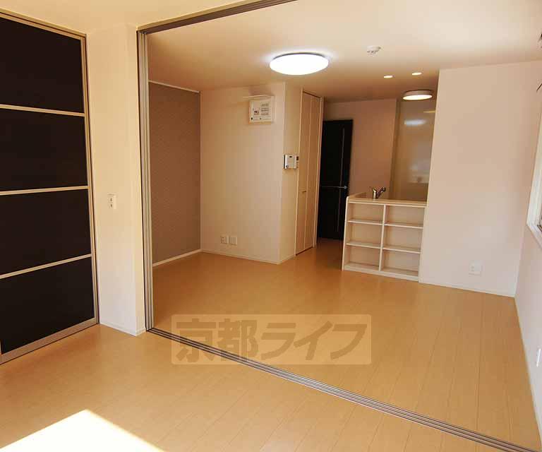 居室・リビング　２部屋繋げてビッグなお部屋としていかがでしょうか。