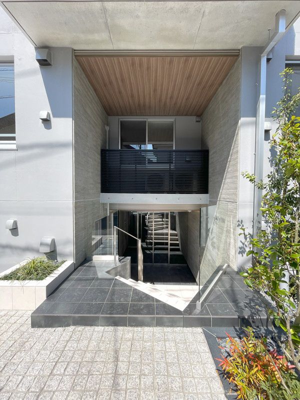 エントランス　建物の内部です