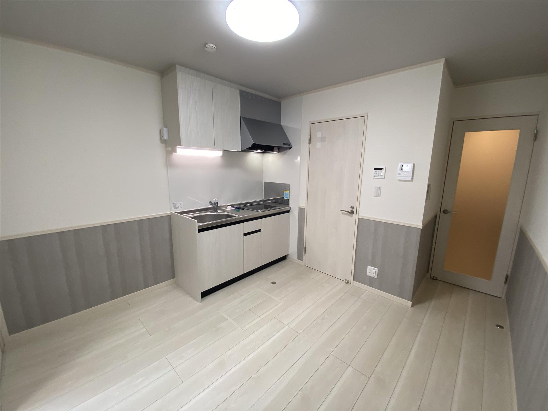 居室・リビング　6.4帖のダイニングキッチンです