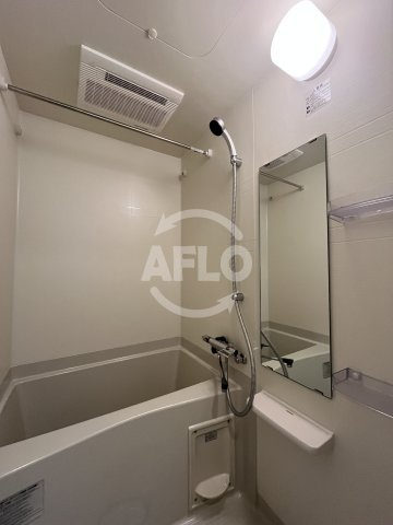 バス・シャワールーム　エスタート塚本　浴室