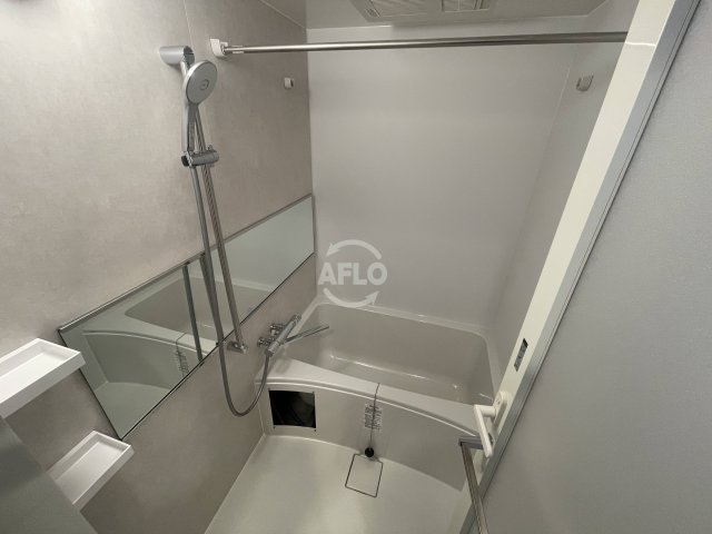 バス・シャワールーム　スプランディッド弁天町WEST　浴室