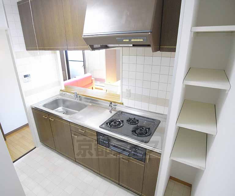 キッチン　これは奥様の料理の腕のふるいどころ