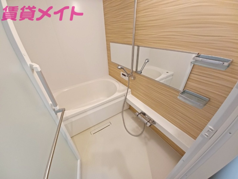 バス・シャワールーム　同型参考写真