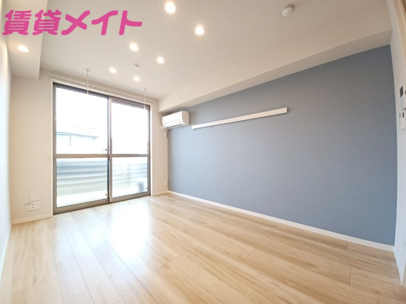 居室・リビング　同型参考写真