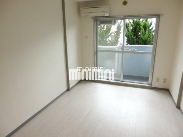 居室・リビング　洋室別角度です。