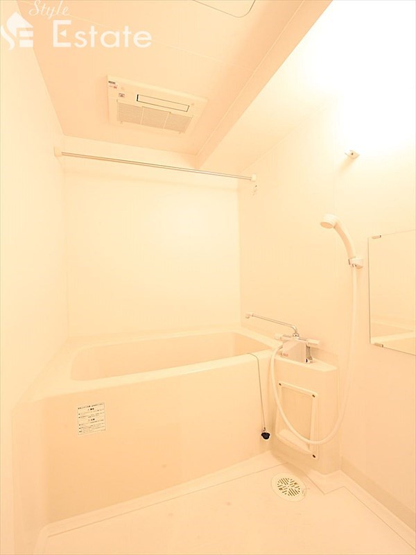 バス・シャワールーム　バスルーム