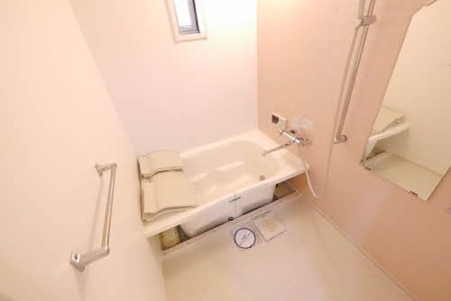 バス・シャワールーム　浴室