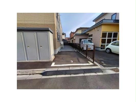 駐車場　駐車場