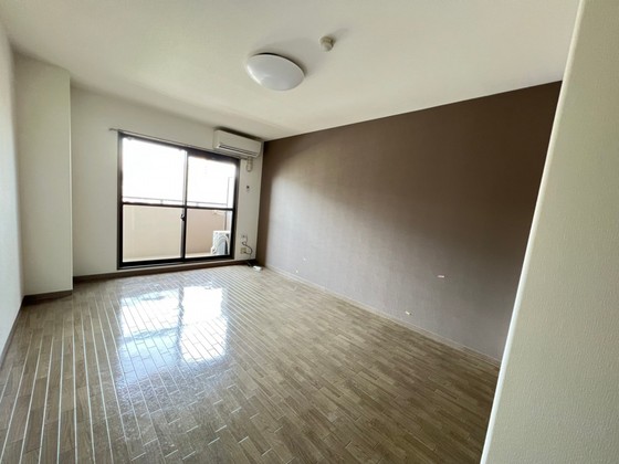 居室・リビング　※別部屋の写真です