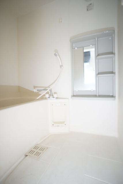 バス・シャワールーム　ゆったり湯船につかれます♪