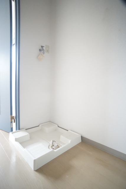 その他　雨の日でもお洗濯ができる！室内洗濯機置場付です☆