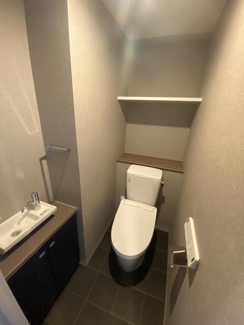 トイレ　落ち着いたトイレです