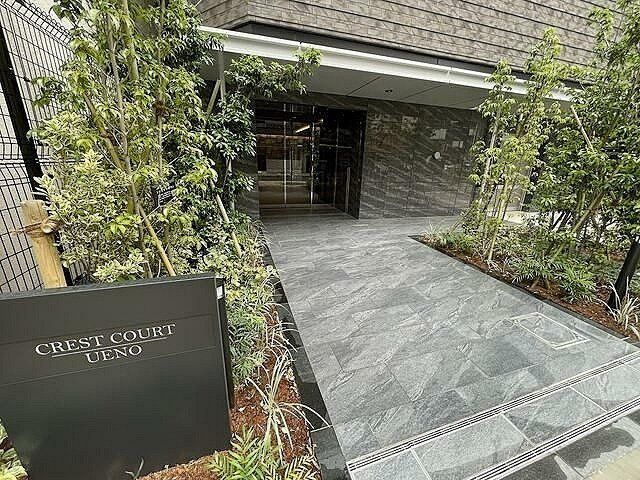 エントランス　清潔なエントランスです