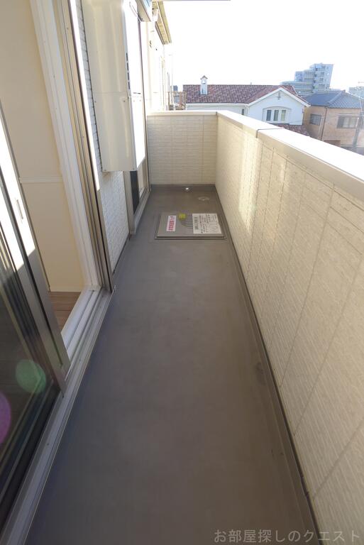 バルコニー　（写真は同タイプ）