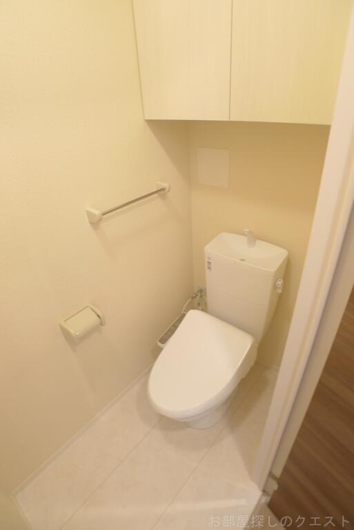 トイレ　（写真は同タイプ）