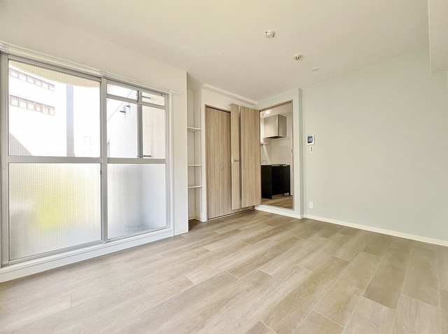 居室・リビング　キレイにリノベーションされました