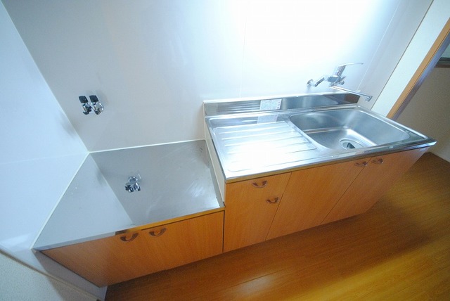 キッチン　写真は２０２号室