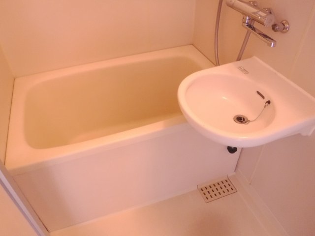 バス・シャワールーム　他のお部屋の参考写真となります。