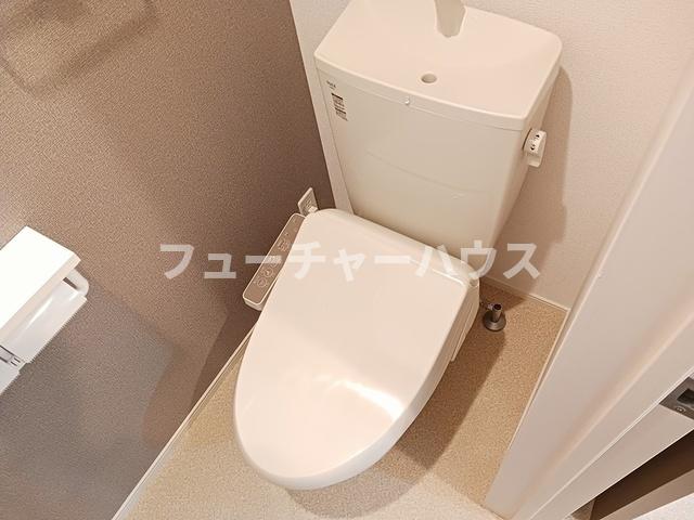 トイレ　清潔感のあるトイレです