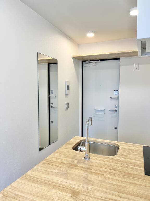 玄関　※別部屋参考写真