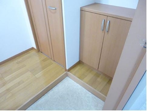 玄関　※同仕様写真含む