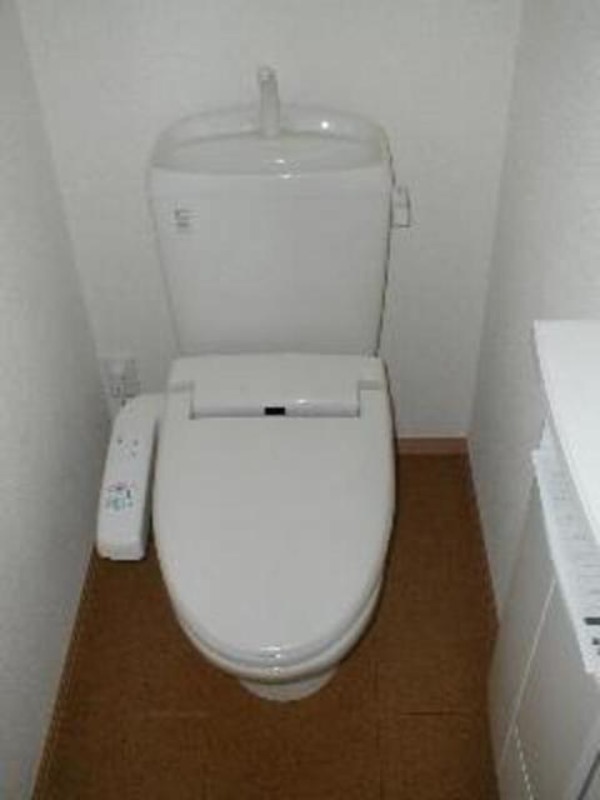 トイレ　図面と現状に相違がある場合には現状を優先