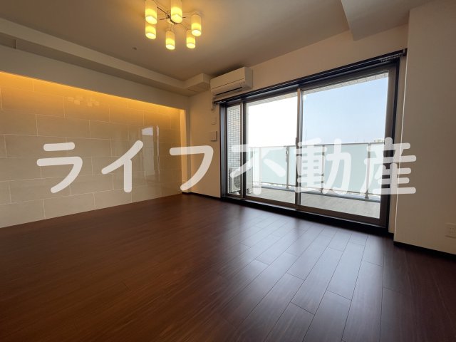 居室・リビング　ゆったり過ごせる居間です