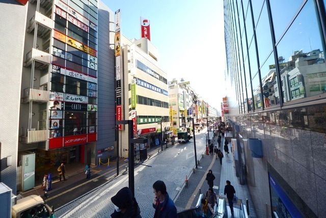 その他　駅前（その他）まで960m