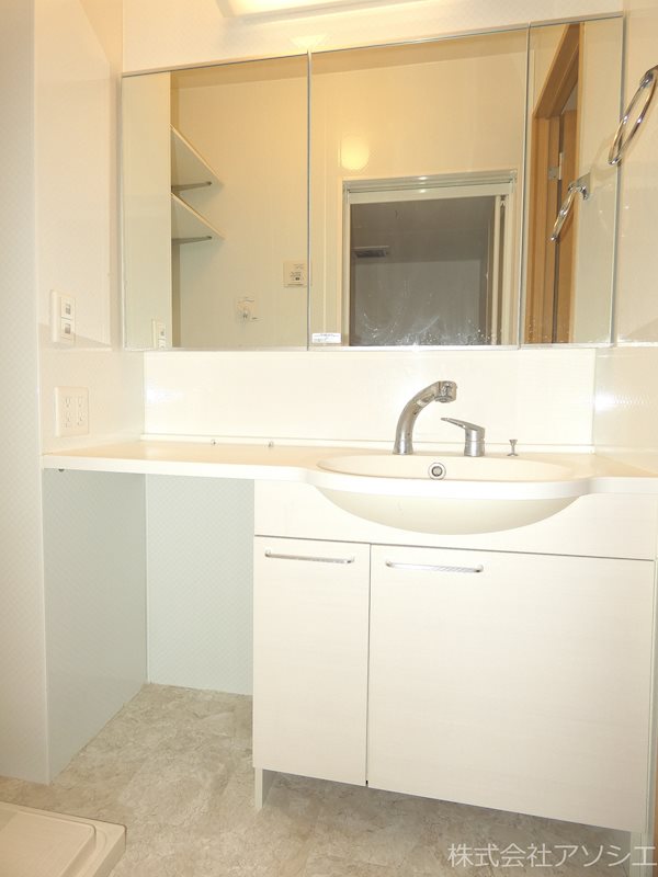 洗面設備　シャンプードレッサー