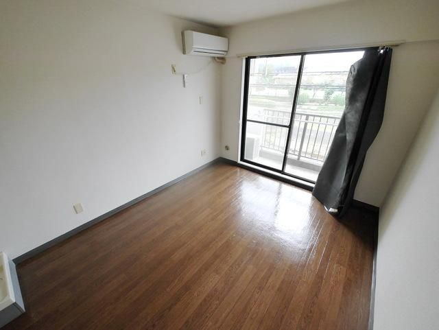 居室・リビング　★清潔感のある洋室★