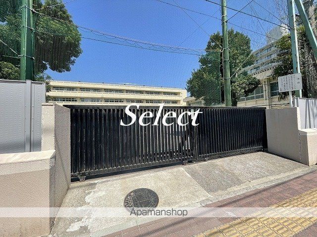 小学校　横浜市立日枝小学校（小学校）まで185m