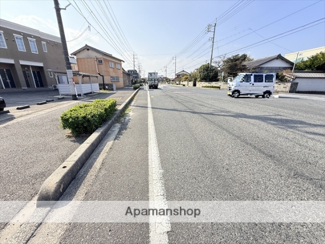 その他　前面道路（その他）まで0m