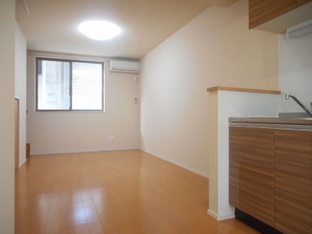 居室・リビング　※写真は同物件の別部屋です