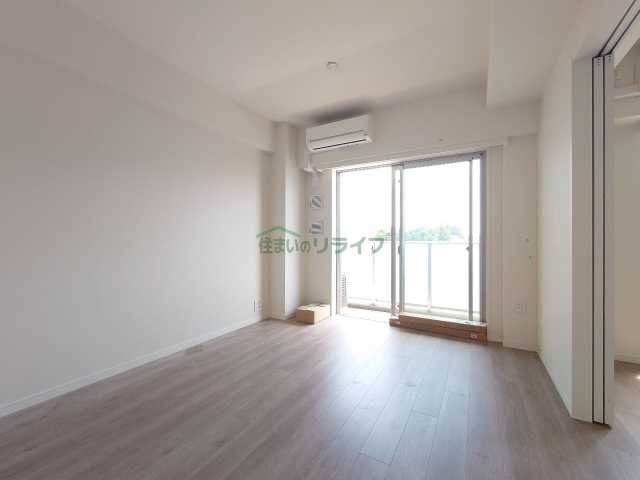 居室・リビング　別室参考画像です