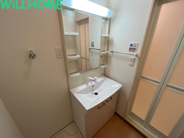 洗面設備　洗髪洗面化粧台