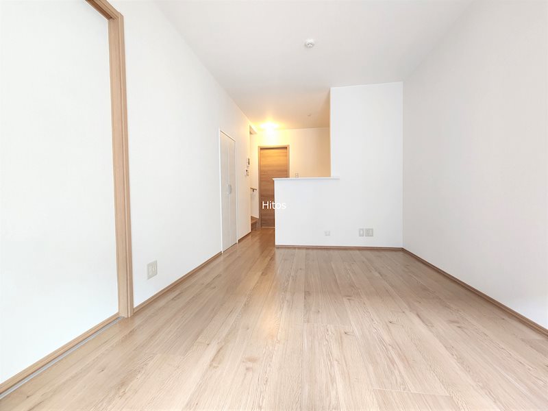 居室・リビング　約10帖のLDKは日当たりも良好。