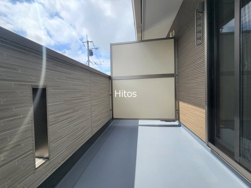 バルコニー　ベランダは南向きで日当たりも良好。