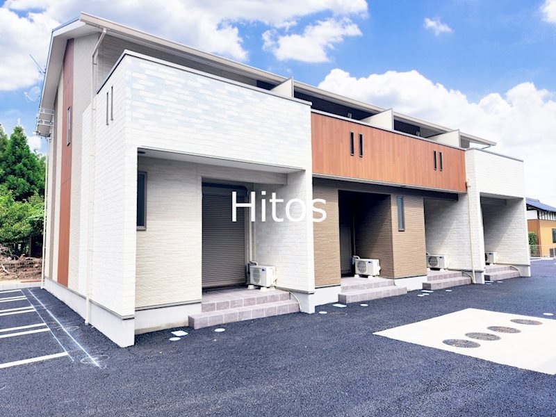 建物外観　1・2階併用メゾネットタイプの物件です。