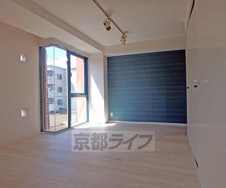 居室・リビング　アクセントクロスが素敵ですね