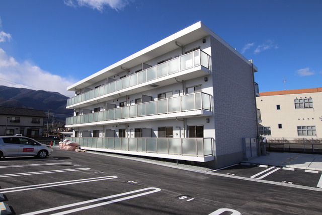 建物外観　☆３階建　オートロック付マンション☆