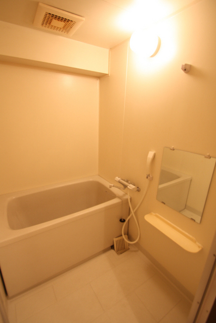 バス・シャワールーム　同タイプ別室の参考写真です。※現況優先