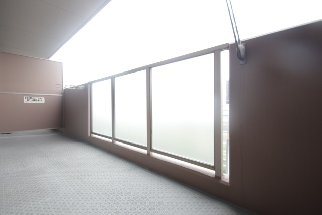 バルコニー　※別室の参考写真の為、現況優先です。