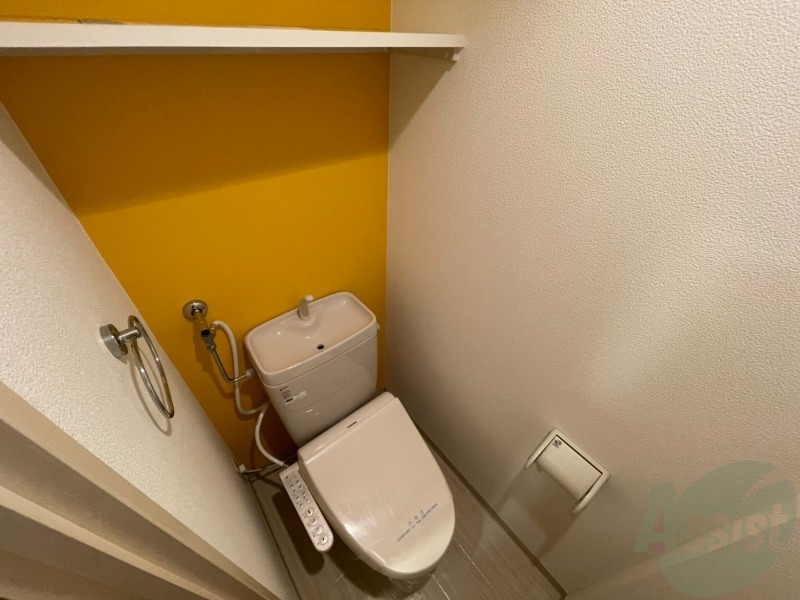 トイレ　ウォシュレット付きのトイレです。シャワートイレは日本の宝。