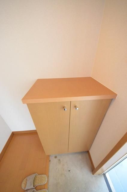 その他設備　♪鍵置場に程よい高さのシューズＢＯＸ♪