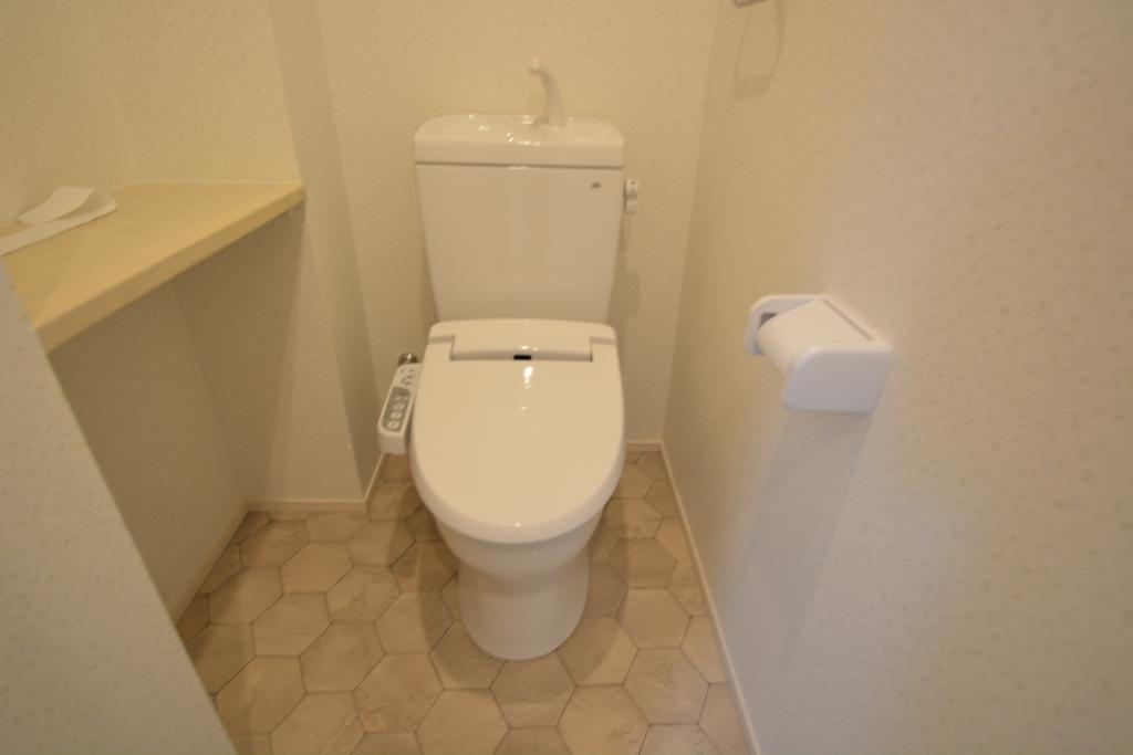 トイレ　シャワー付トイレ