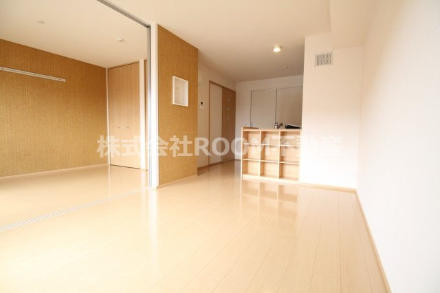 居室・リビング　こちらのリビングで趣味の時間をお楽しみください