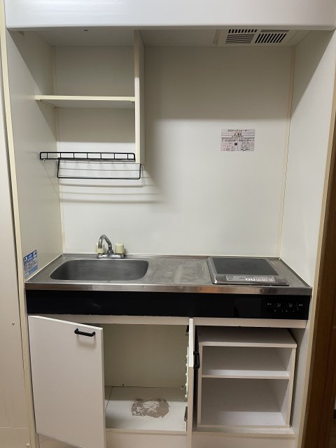 キッチン　同物件別号室のものです。