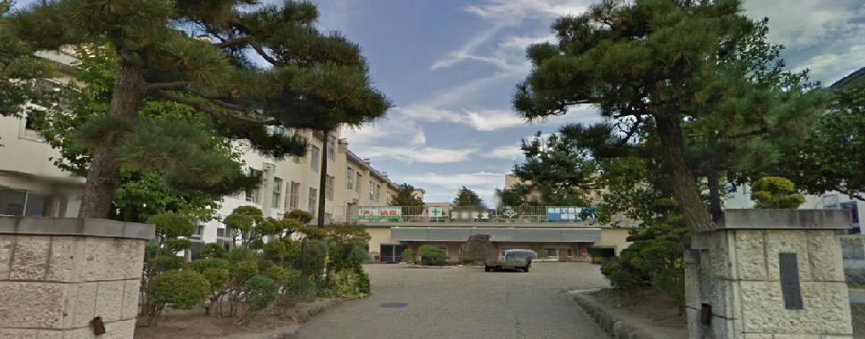 中学校　山形市立第五中学校（中学校）まで492m