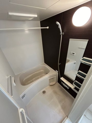 バス・シャワールーム　お風呂で日々の疲れを落としましょう