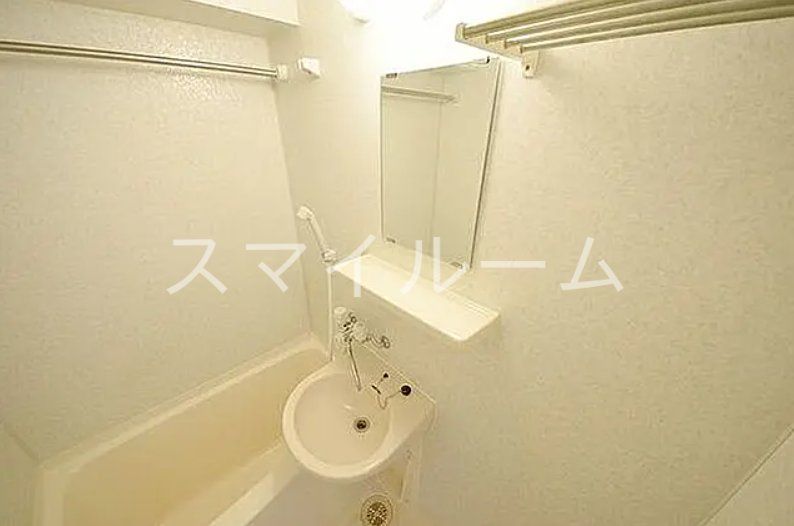 洗面設備　反転タイプ別部屋参考写真となります。